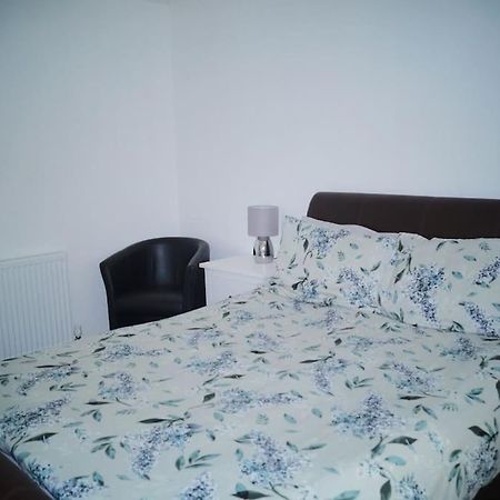 Luxurious Detached Bungalow Batley Bagian luar foto