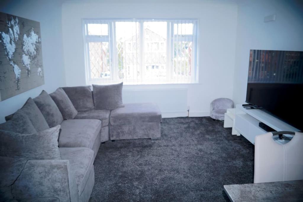 Luxurious Detached Bungalow Batley Bagian luar foto